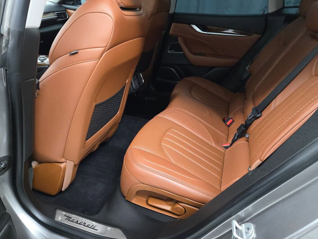 Used 2021 Maserati Levante GranSport AWD/4WD image 23