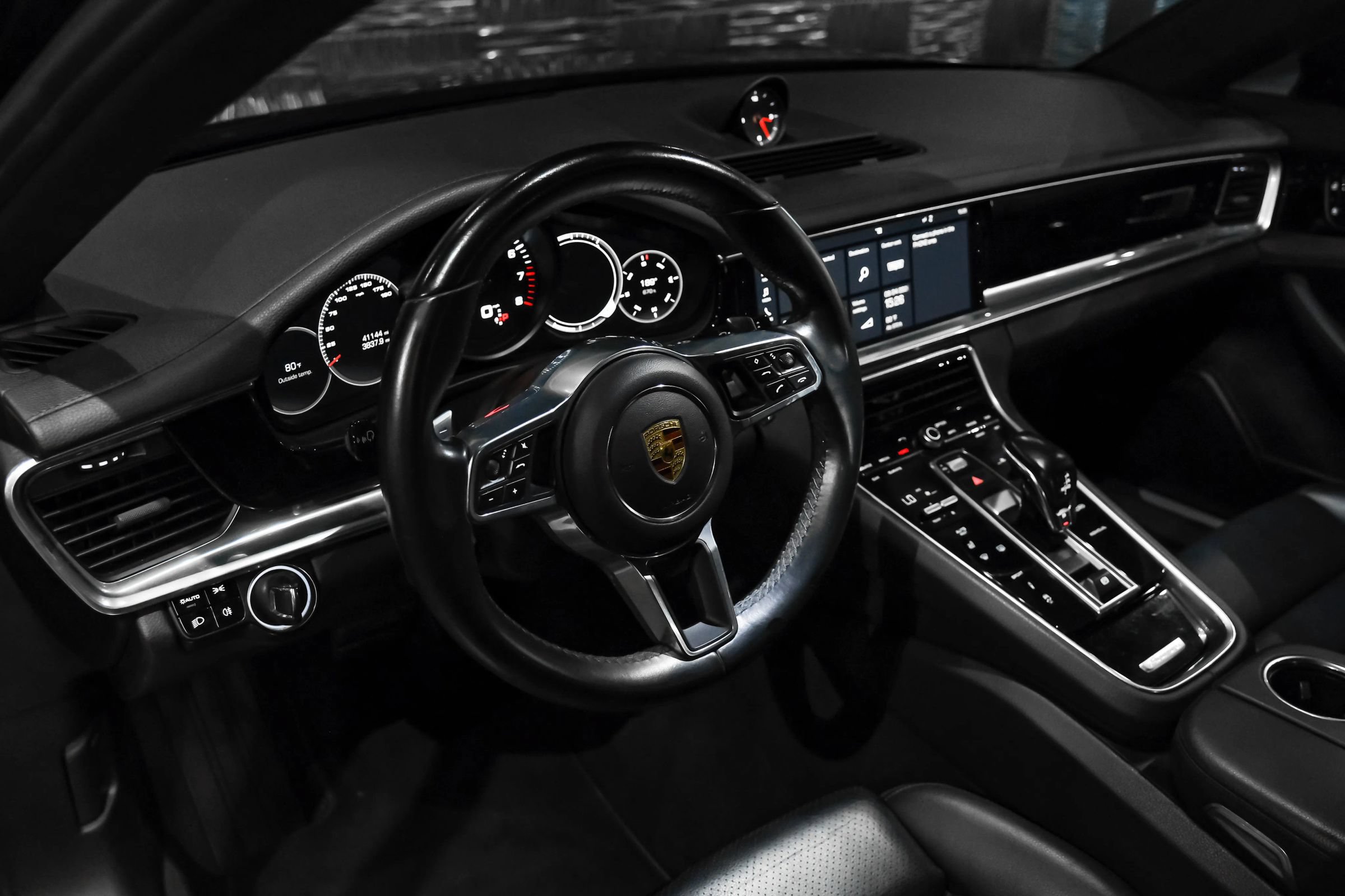 Used 2019 Porsche Panamera 4 AWD/4WD image 3