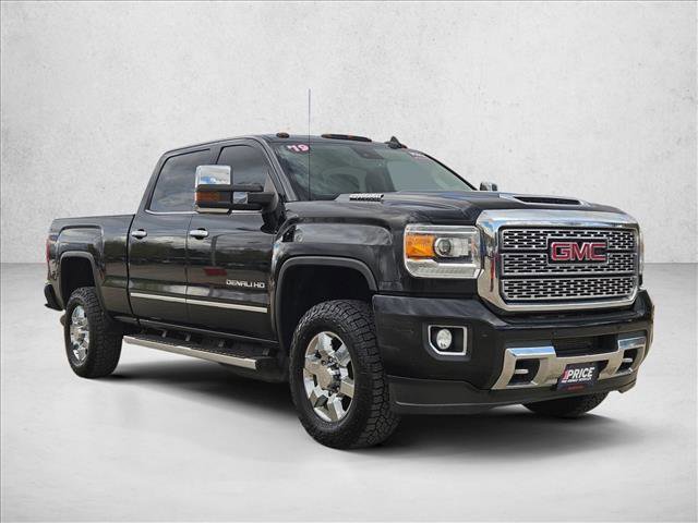 Used 2019 GMC Sierra 2500 Denali w/ Duramax Plus Package AWD/4WD video 3
