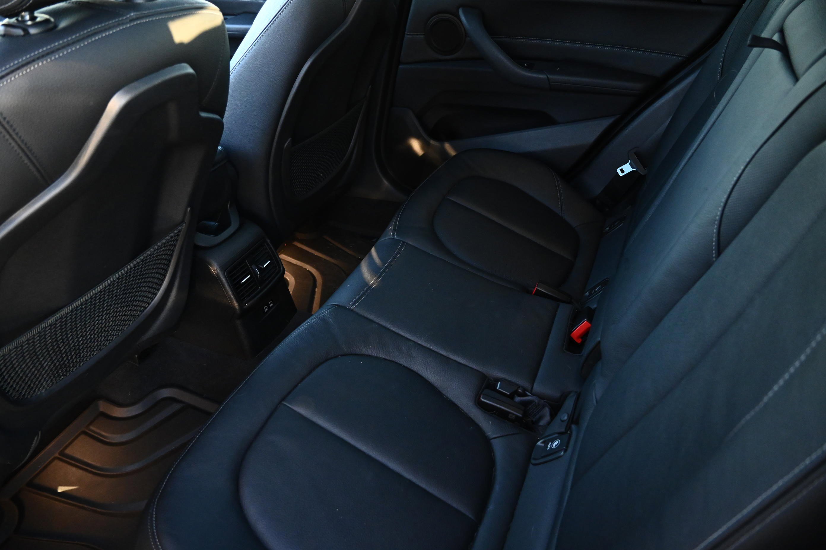 Used 2019 BMW X1 xDrive28i w/ Convenience Package image 9