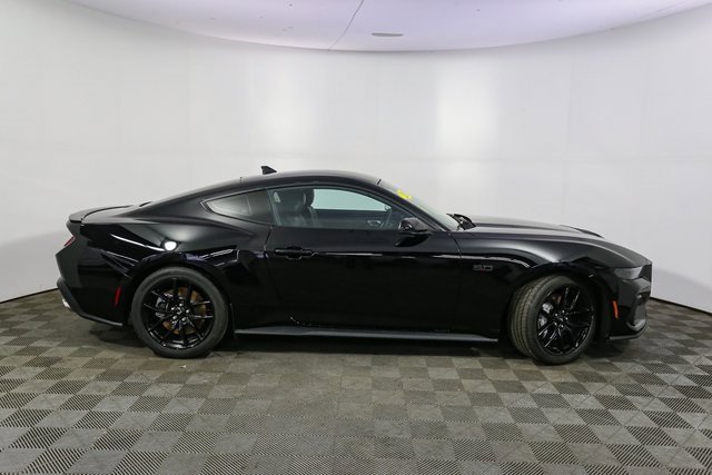 Used 2025 Ford Mustang GT Premium image 13