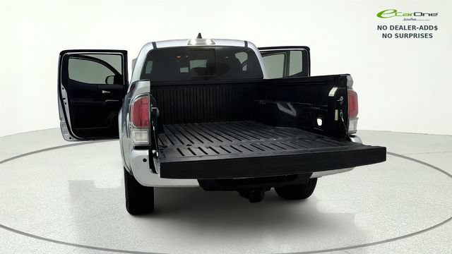 Used 2022 Toyota Tacoma TRD Sport w/ Technology Package AWD/4WD image 14