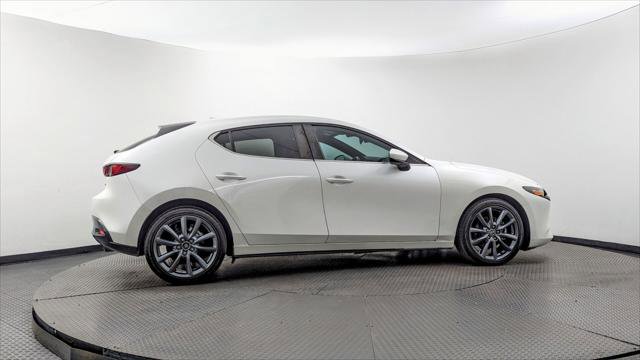 Used 2019 MAZDA MAZDA3 AWD Hatchback w/ Preferred Pkg image 9