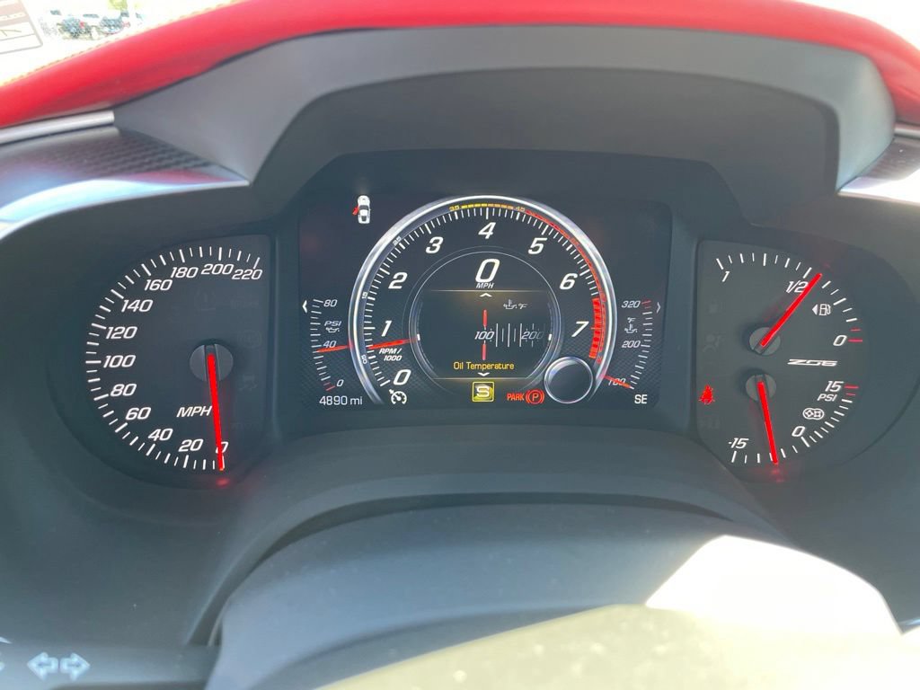 Used 2015 Chevrolet Corvette Z06 w/ 3LZ Preferred Equipment Group RWD image 13