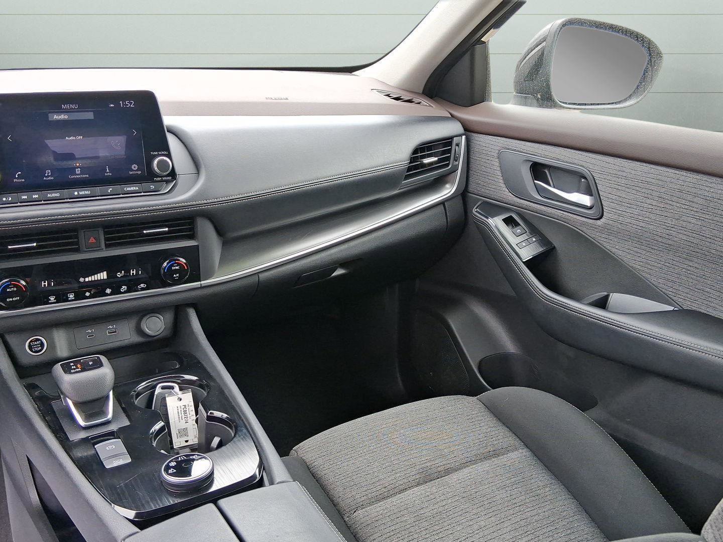 Used 2023 Nissan Rogue SV image 15