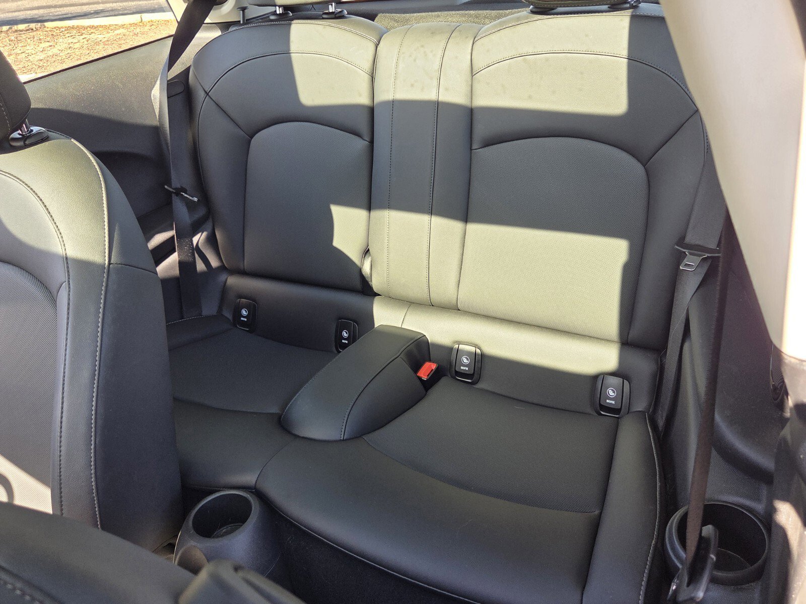 Used 2023 MINI Cooper 2-Door Hardtop image 11