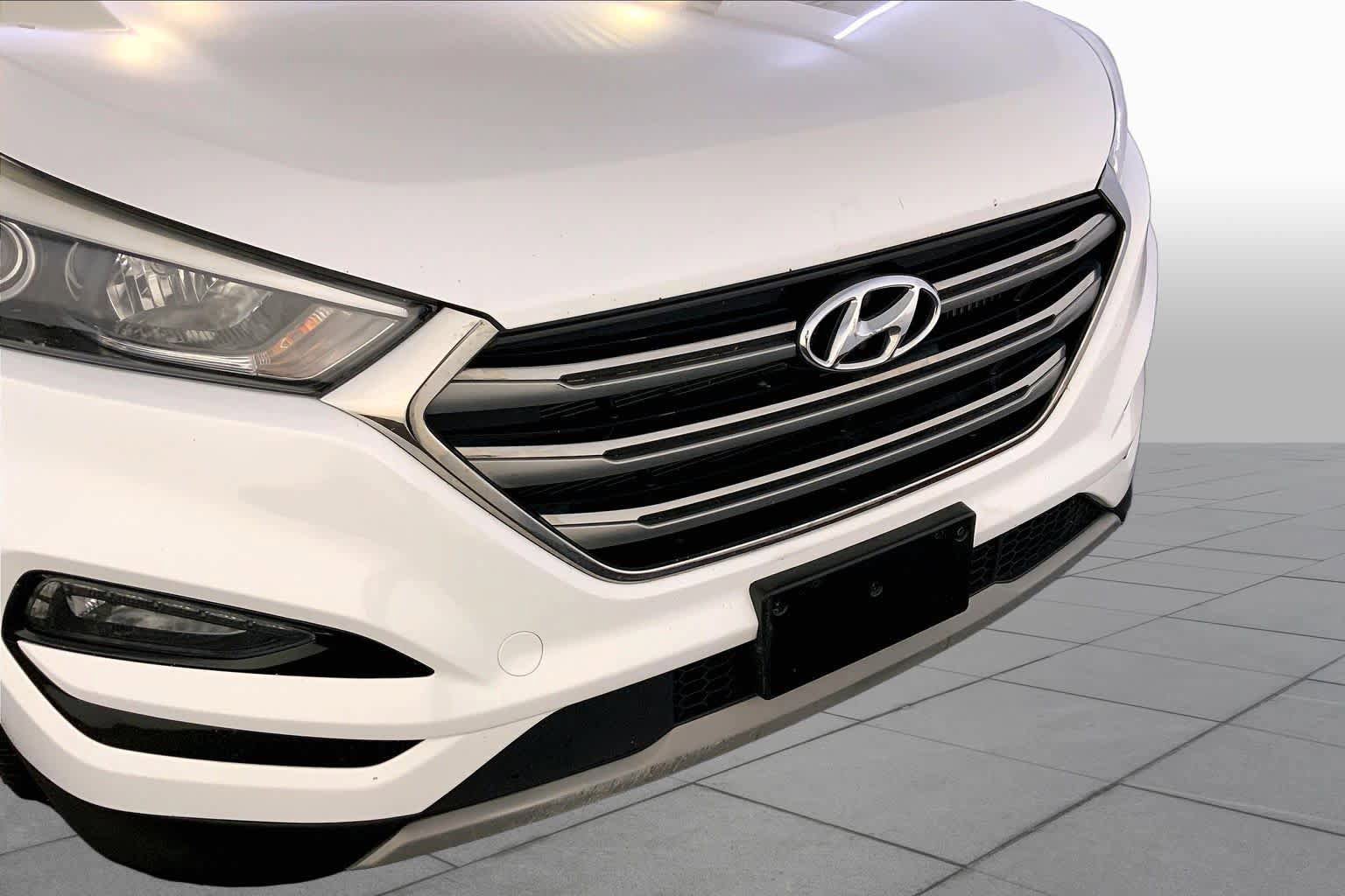 Used 2018 Hyundai Tucson Limited w/ Ultimate Package 02 FWD image 32