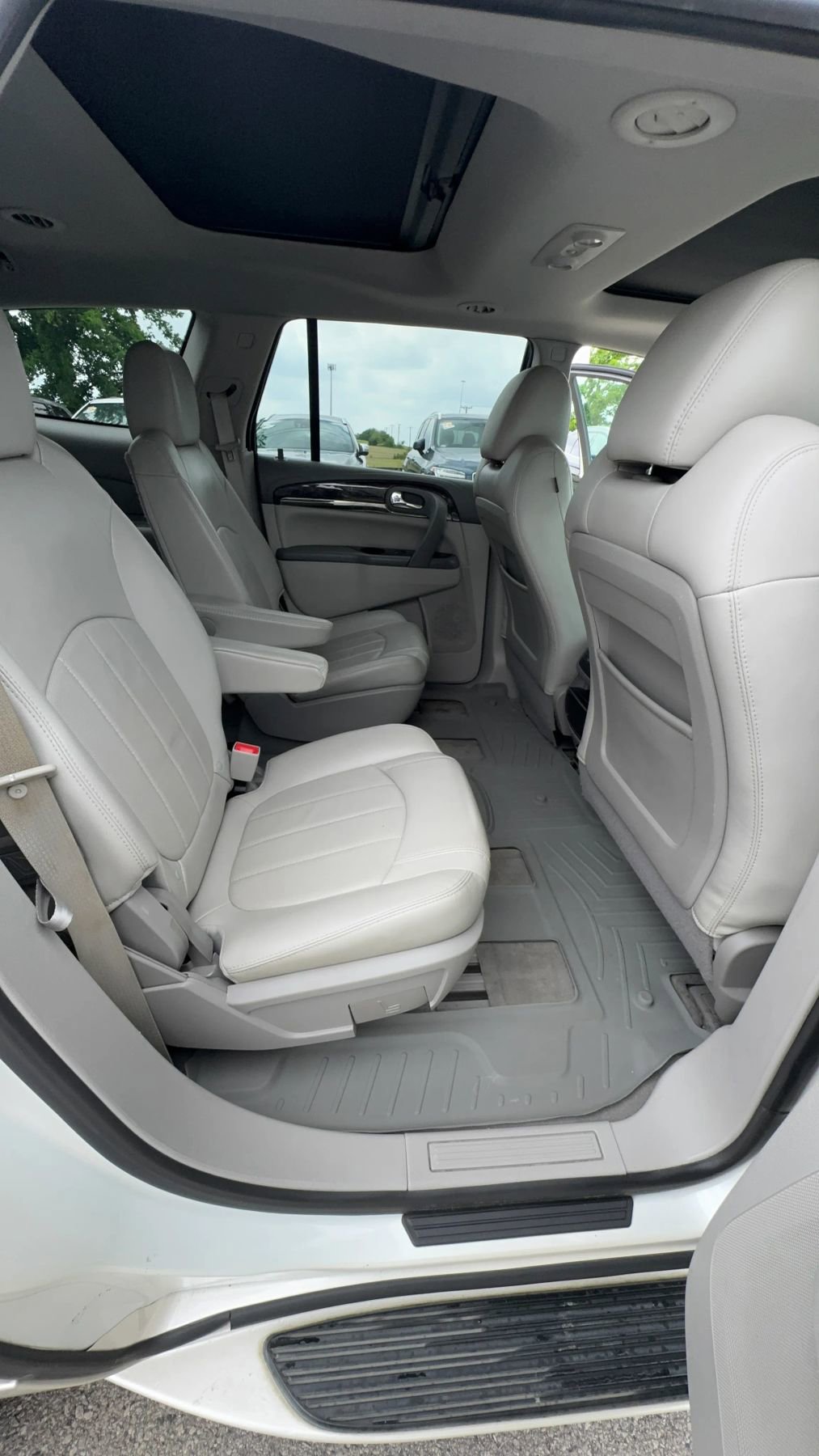 Used 2015 Buick Enclave Premium w/ Experience Buick Package image 26