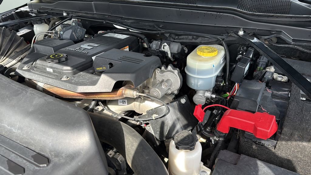 Used 2020 RAM 2500 Laramie AWD/4WD image 18