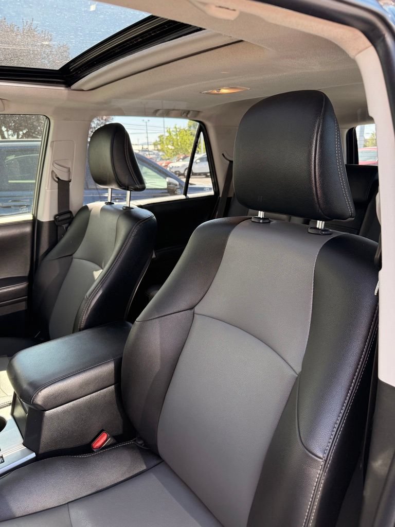 Used 2022 Toyota 4Runner SR5 Premium w/ Moonroof Package AWD/4WD image 14