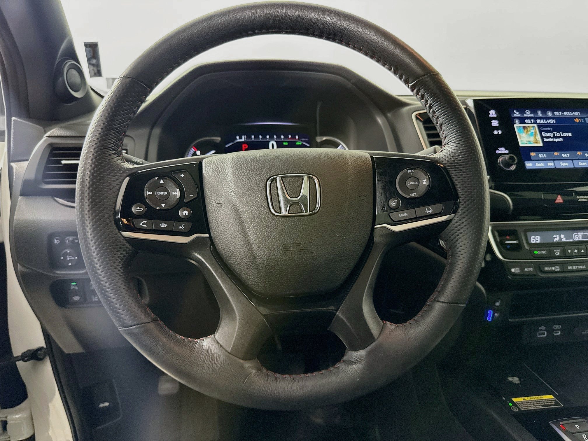Used 2025 Honda Passport Black Edition image 12