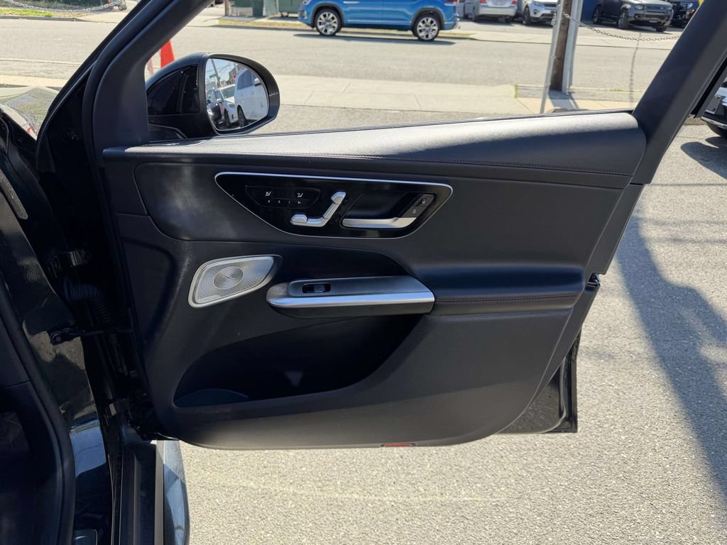 Used 2025 Mercedes-Benz GLC 43 AMG 4MATIC image 14