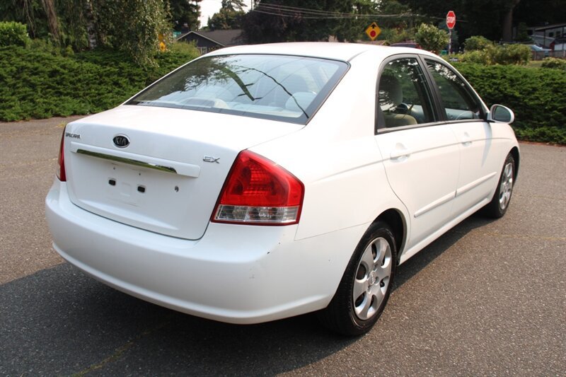 Used 2009 Kia Spectra EX FWD image 3