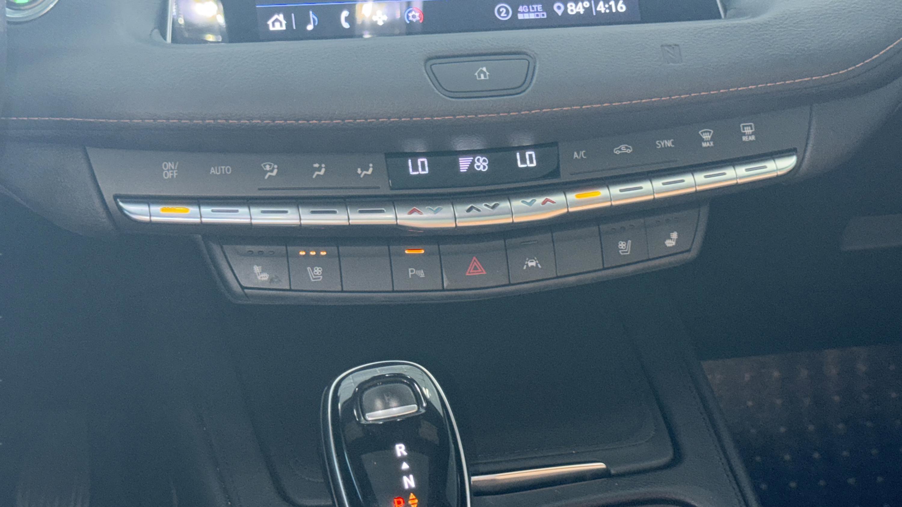 Used 2020 Cadillac XT4 Premium Luxury FWD image 43