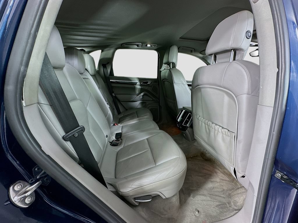 Used 2014 Porsche Cayenne Diesel AWD/4WD image 30