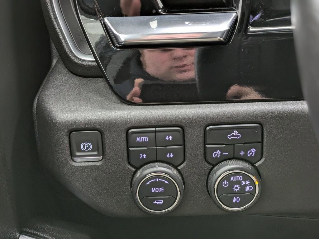 Used 2023 Chevrolet Silverado 1500 RST image 25