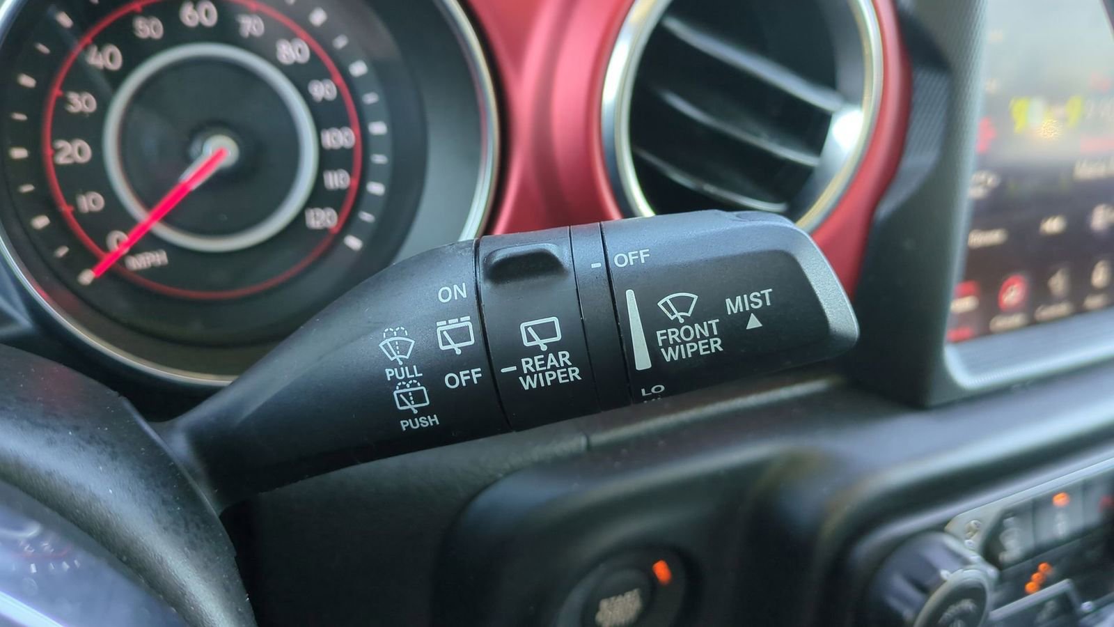 Used 2022 Jeep Wrangler Unlimited Rubicon w/ Dual Top Group image 27