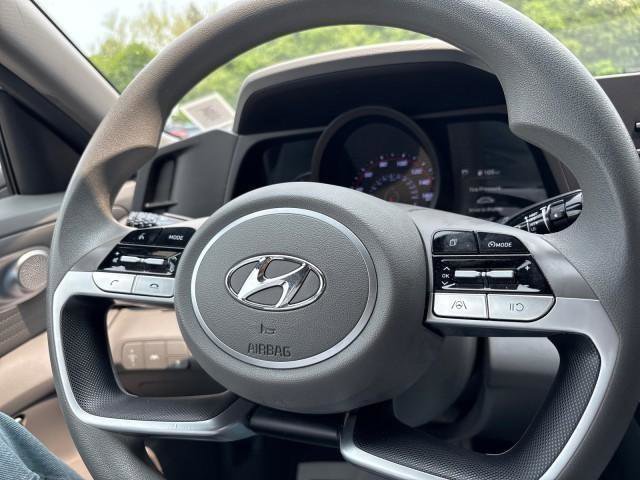 Used 2021 Hyundai Elantra SEL image 14