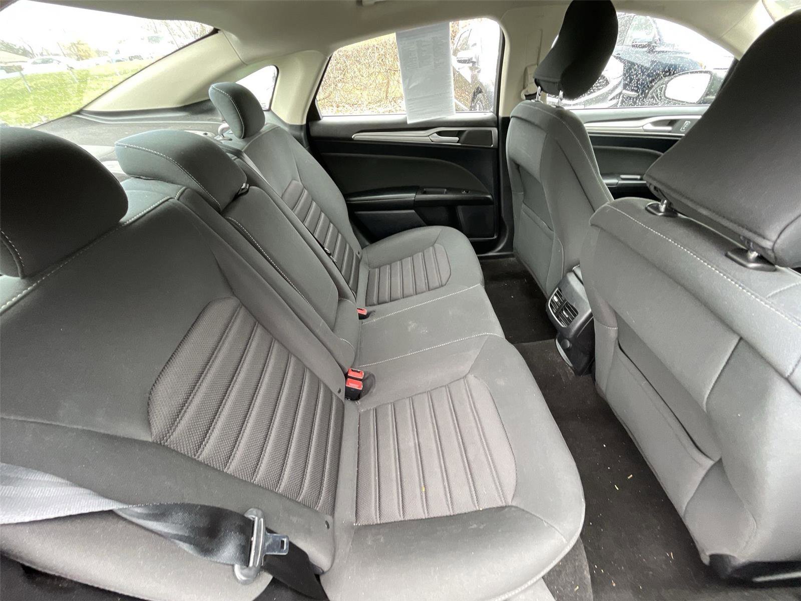 Used 2019 Ford Fusion SE image 22