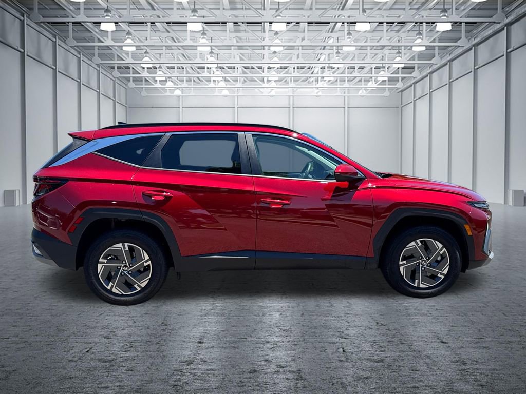Used 2025 Hyundai Tucson Blue AWD/4WD image 8