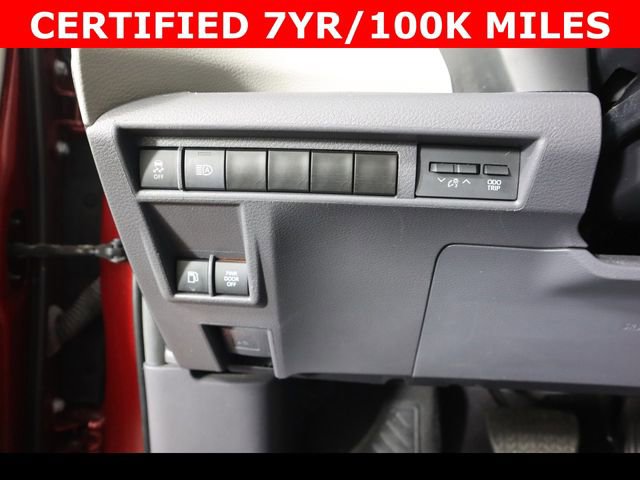 Used 2024 Toyota Sienna LE image 19