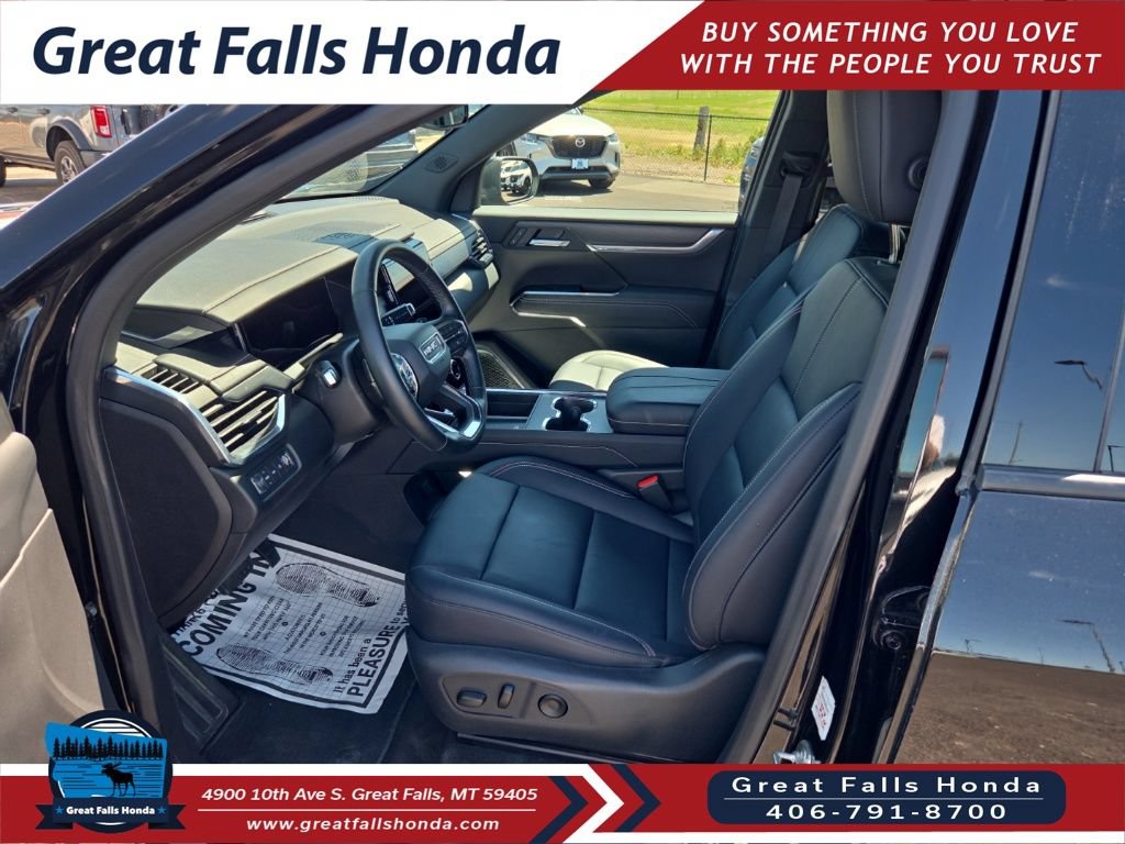 Used 2025 GMC Acadia Elevation w/ Elevation Premium Package AWD/4WD image 12