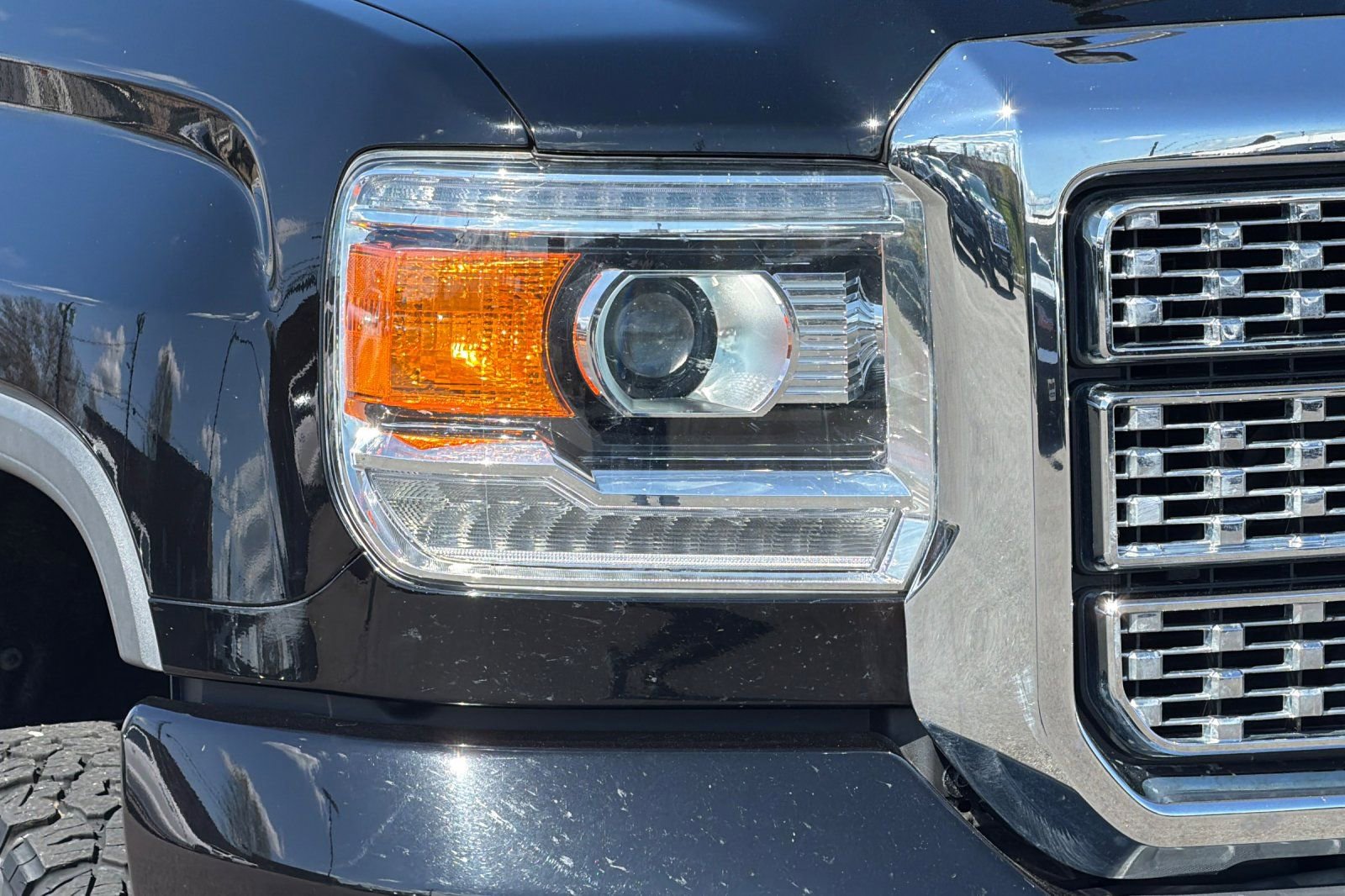 Used 2018 GMC Sierra 2500 Denali w/ Duramax Plus Package image 41