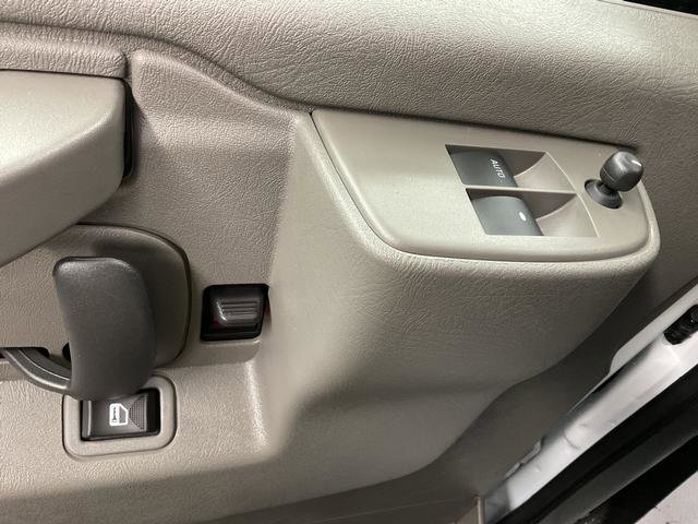New 2026 Chevrolet Express 2500 w/ Driver Convenience Package image 9