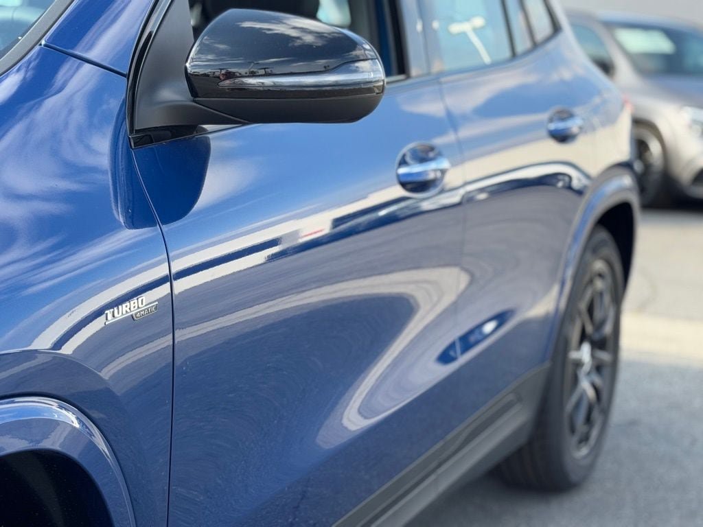 New 2025 Mercedes-Benz GLA 35 AMG 4MATIC image 9