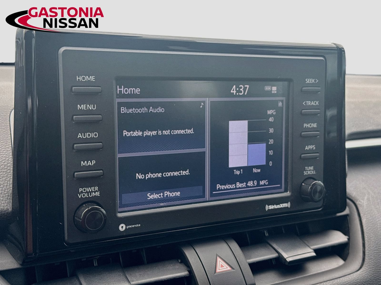 Used 2022 Toyota RAV4 LE AWD/4WD image 19