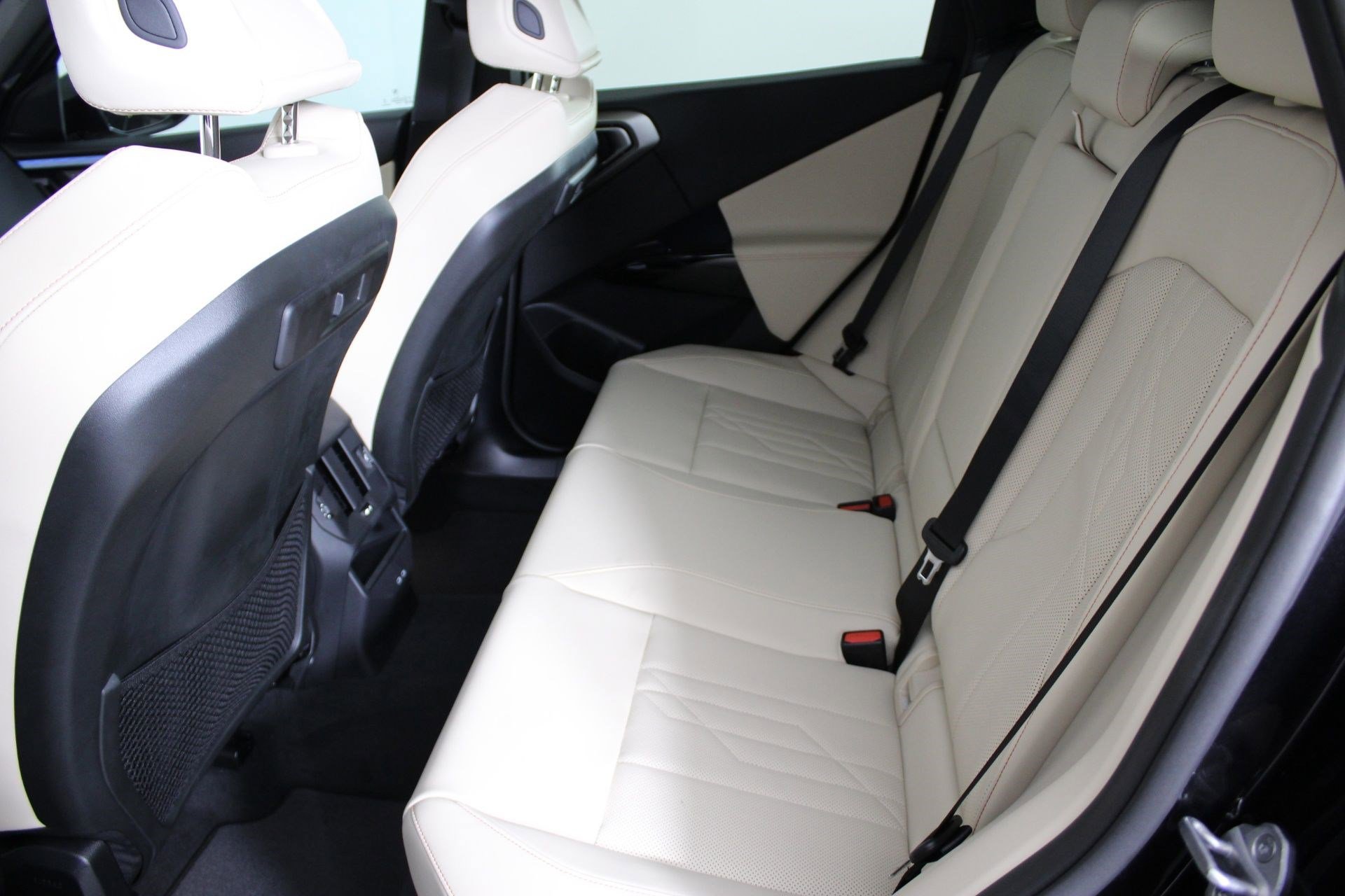 New 2026 BMW X3 xDrive30 w/ M Sport Package AWD/4WD image 13