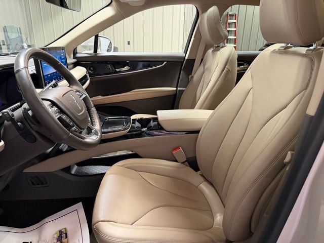 Used 2023 Lincoln Nautilus Reserve w/ Equipment Group 201A image 14