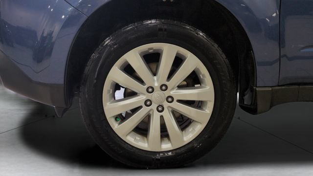 Used 2013 Subaru Forester 2.5X Premium w/ All-Weather Plus Pkg AWD/4WD image 23
