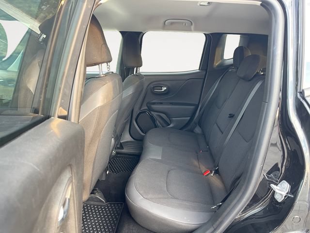 Used 2018 Jeep Renegade Altitude AWD/4WD image 13