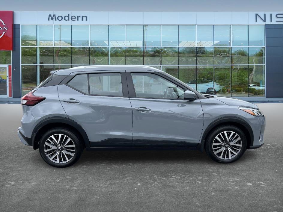 Certified 2024 Nissan Kicks SV FWD image 4