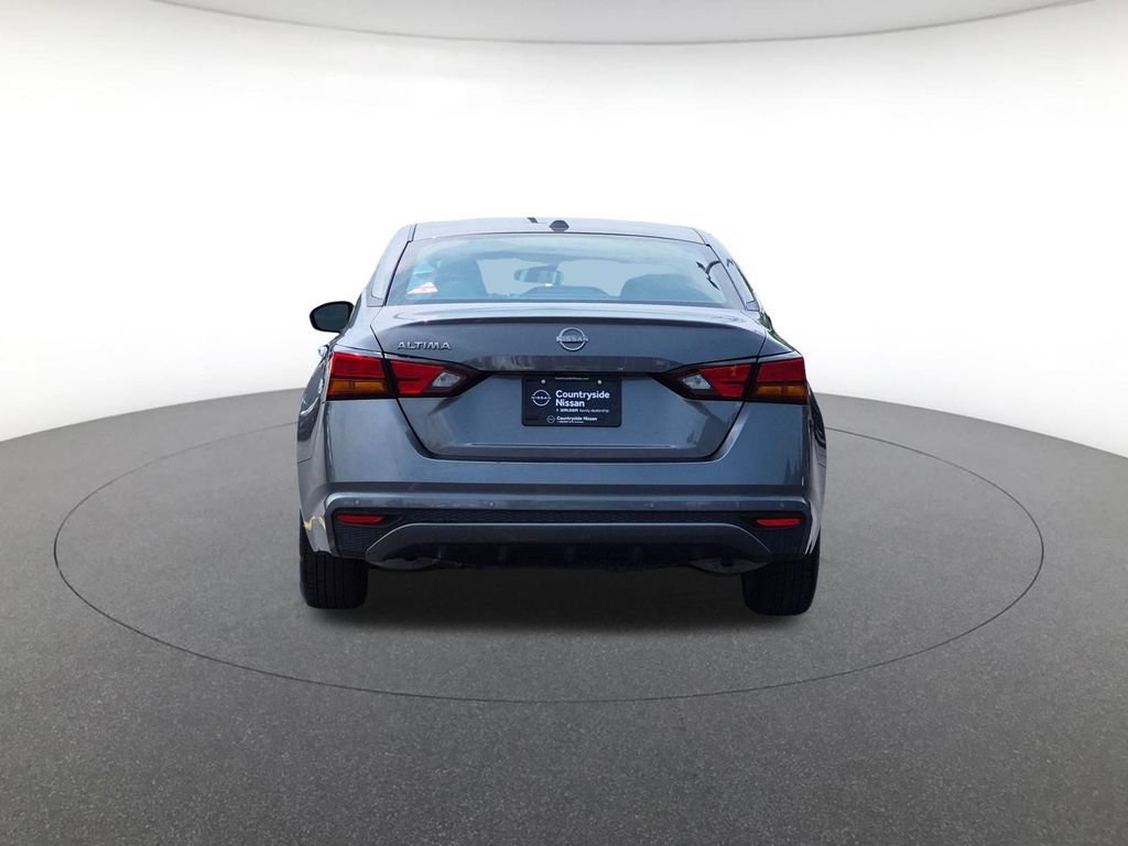 Used 2025 Nissan Altima 2.5 SV FWD image 6