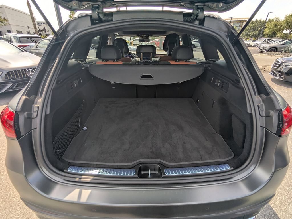 Certified 2026 Mercedes-Benz GLC 300 4MATIC image 25
