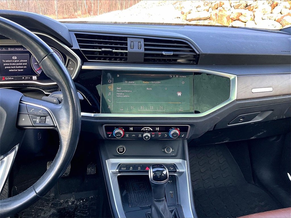 Used 2021 Audi Q3 2.0T Premium Plus w/ Premium Plus Package image 28