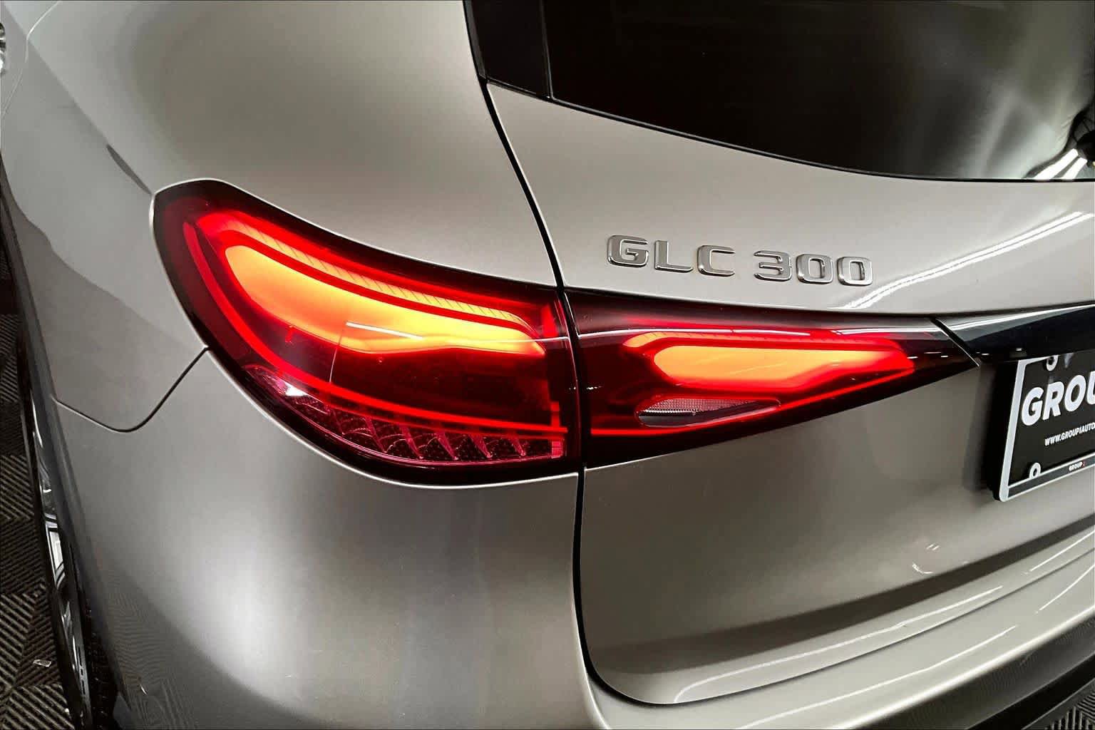 Used 2024 Mercedes-Benz GLC 300 4MATIC image 28