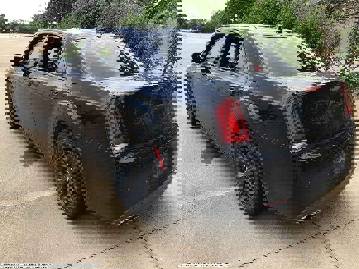 Used 2022 Chrysler 300 Touring L RWD image 6