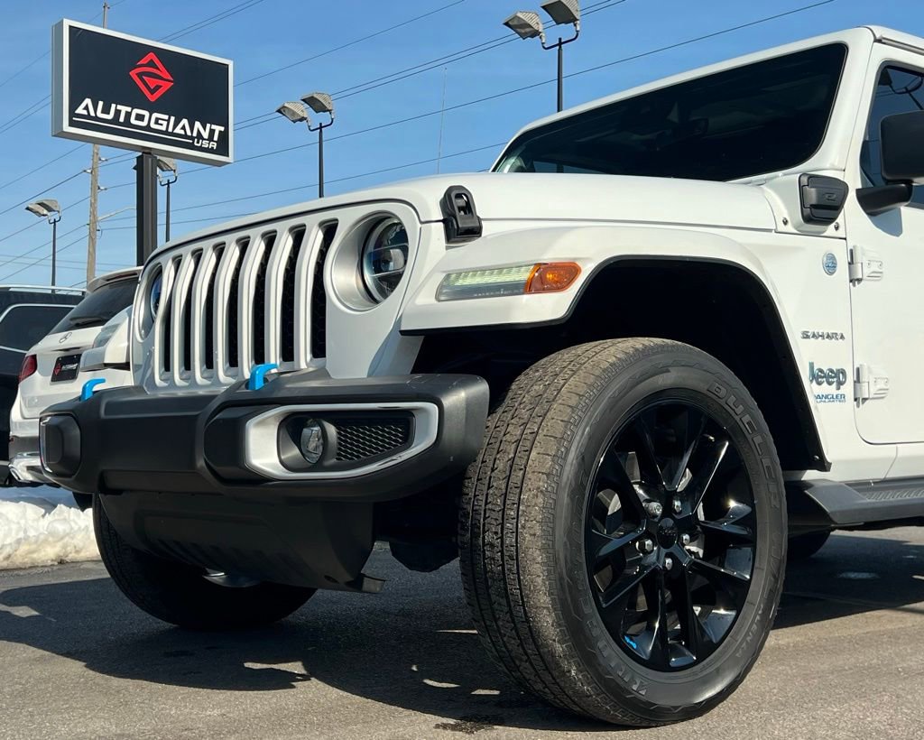 Used 2022 Jeep Wrangler Unlimited Sahara w/ Cold Weather Group image 35