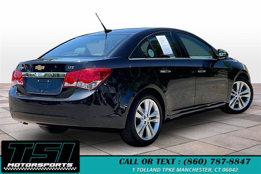 Used 2011 Chevrolet Cruze LTZ FWD image 2