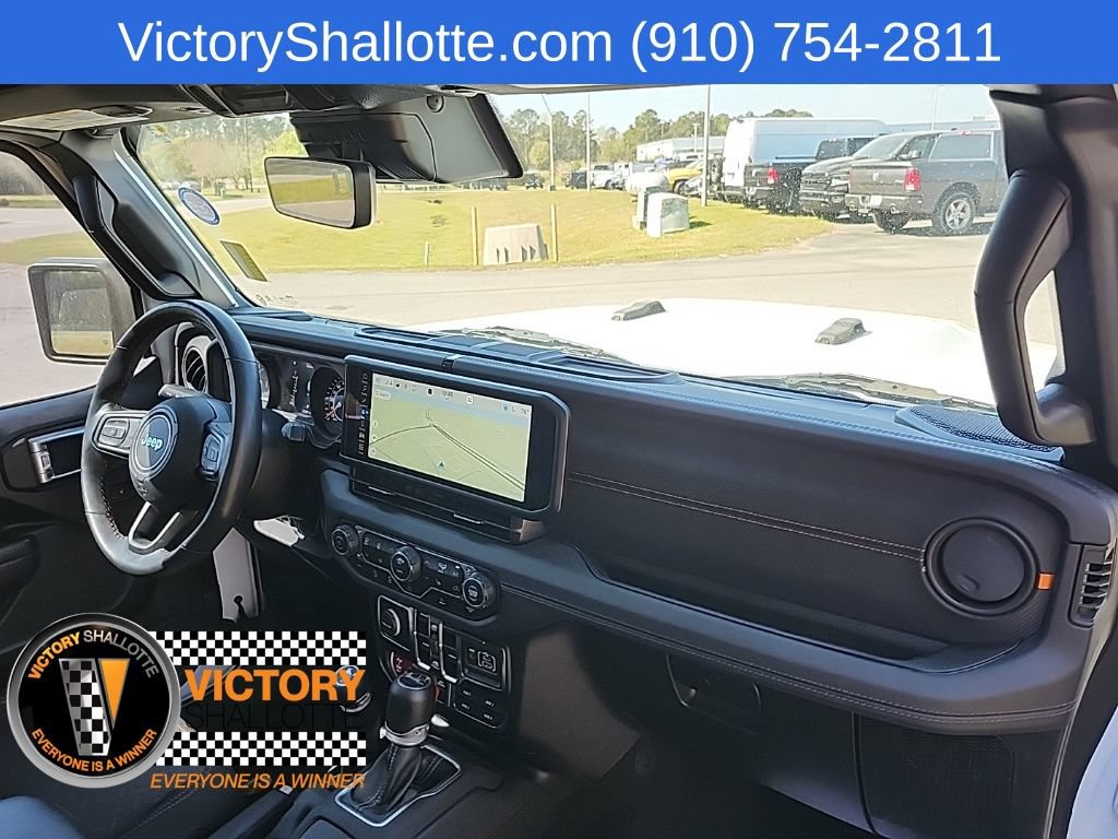 Used 2024 Jeep Gladiator Mojave w/ Technology Group AWD/4WD image 31
