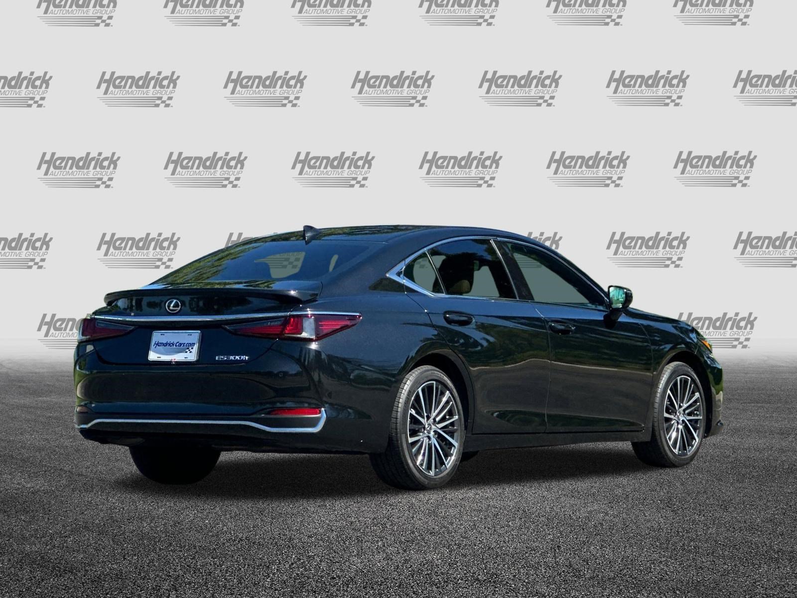 Used 2024 Lexus ES 300h w/ Premium Package image 5