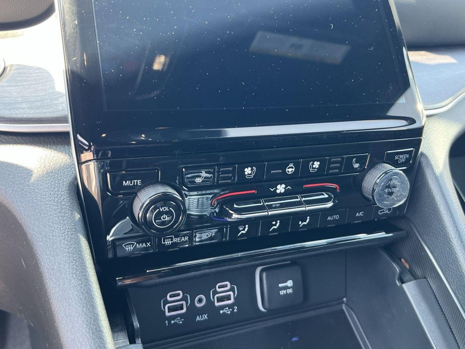 New 2025 Jeep Grand Cherokee Limited w/ Luxury Tech Group II image 13