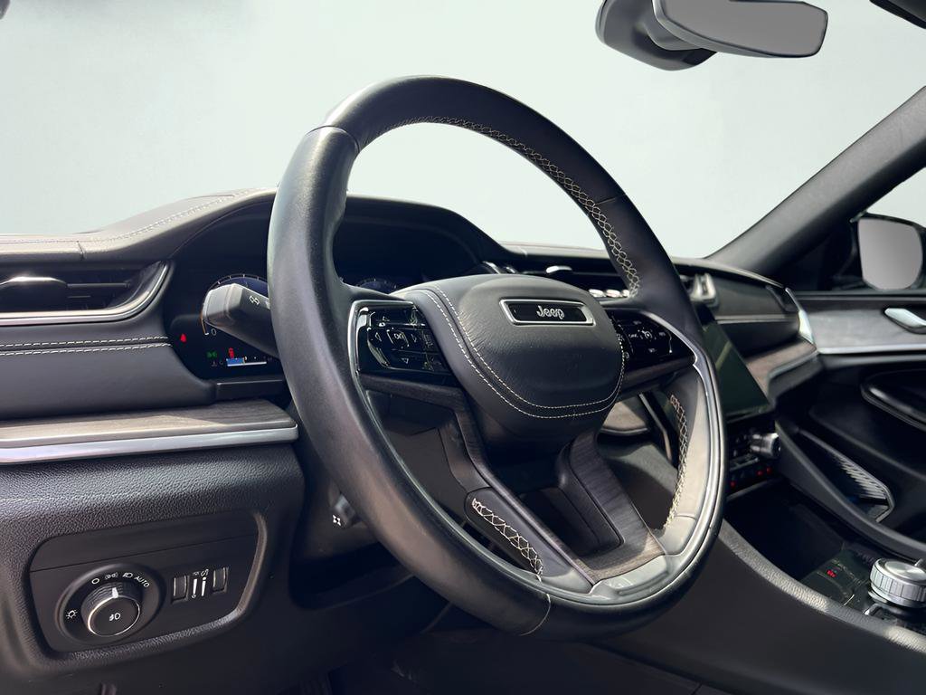 Used 2022 Jeep Grand Cherokee L Overland image 18