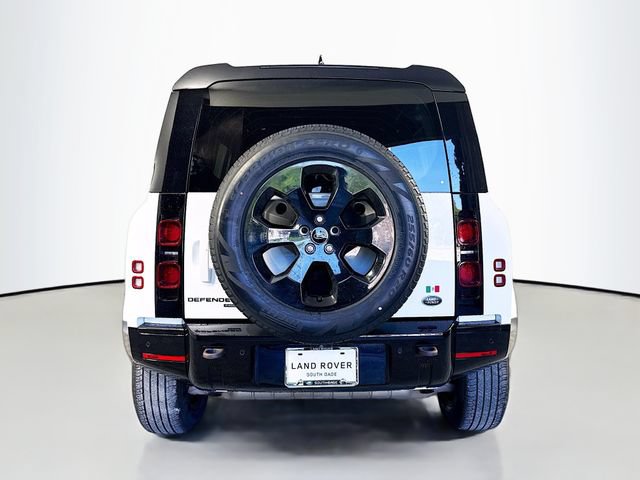 Certified 2022 Land Rover Defender 110 X-Dynamic HSE AWD/4WD image 6