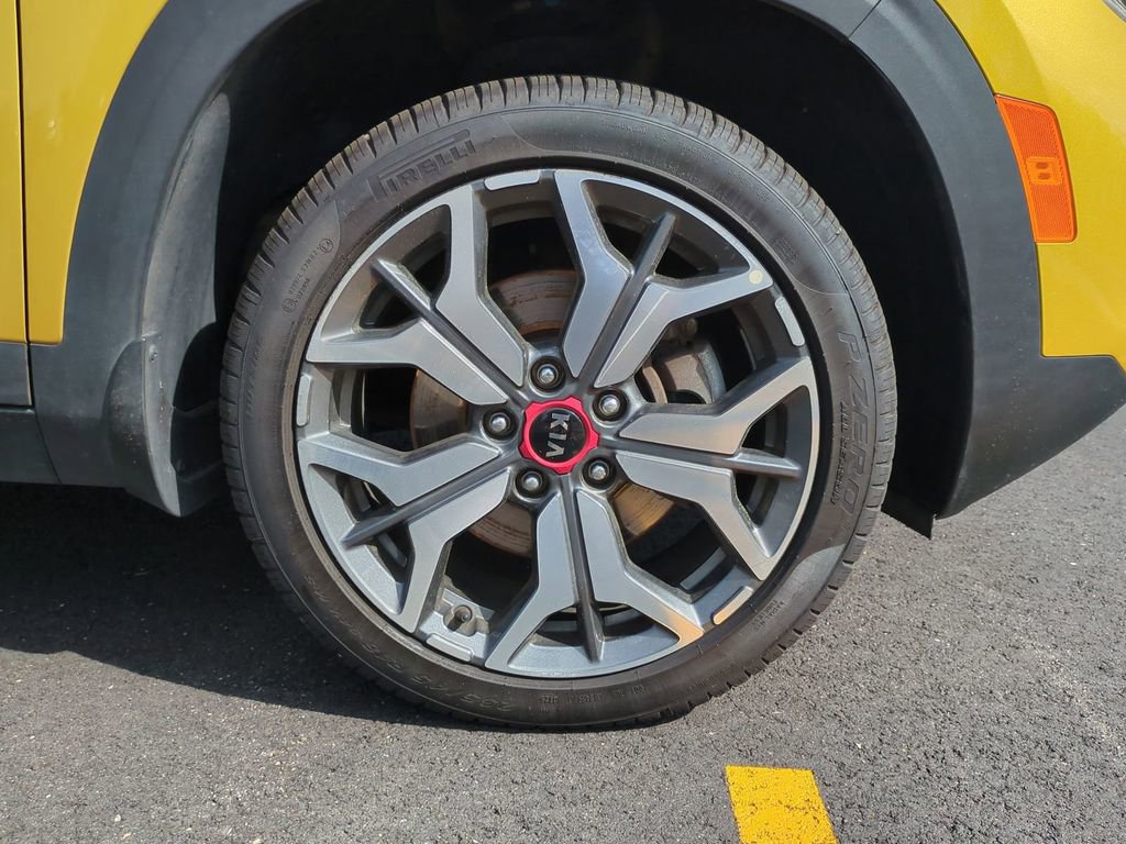 Used 2021 Kia Seltos SX w/ SX Sunroof Package AWD/4WD image 11