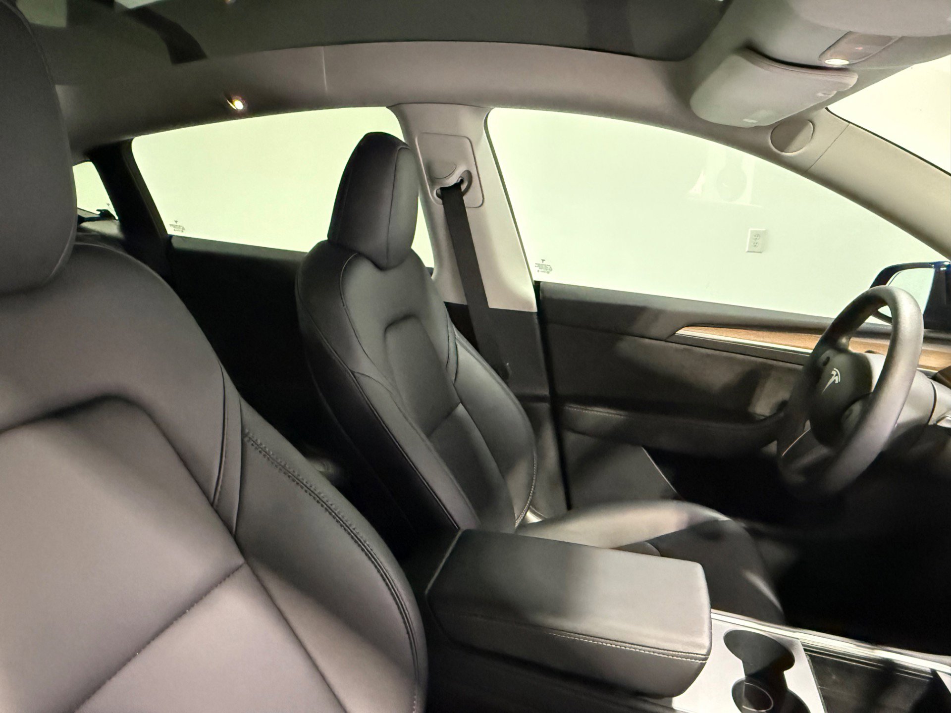 Used 2023 Tesla Model Y Long Range image 56