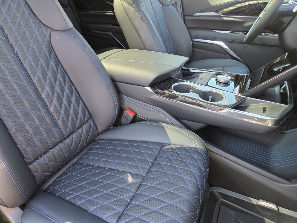 New 2026 Cadillac Escalade IQ Sport 1 w/ LPO, Floor Liner Package AWD/4WD image 9